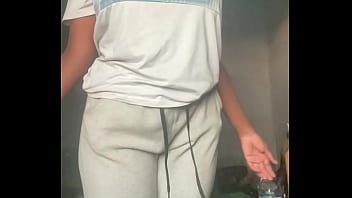 Envie de mettre une bite entre mes seins ce matin je m’ennuie