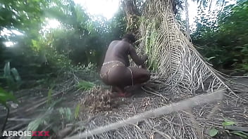 I fucked a busty thick tribe lady in the middle of her village