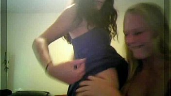 Nonton 2 Hot Cirl On Webcam Chat030103 thumbnail