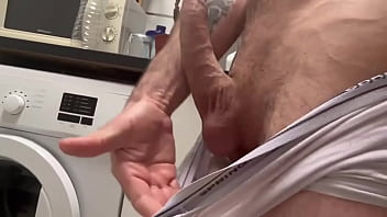 Así estoy hoy de pensar con quien voy a grabar hoy y lo rico que vamos a follar… ufff ya tendrán video that’s