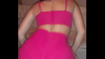 Jogando a raba nos cria gostosa