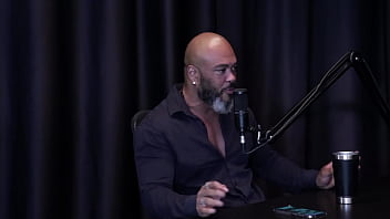 Safada most as tatuagens nos itos depois de falar que valoriza suas quenas conquistas gosta de enfiar o dedo no cu de tapas refere boquete bibi houni watch sheer red