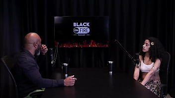 Safada most as tatuagens nos itos depois de falar que valoriza suas quenas conquistas gosta de enfiar o dedo no cu de tapas refere boquete bibi houni watch sheer red