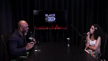 Safada most as tatuagens nos itos depois de falar que valoriza suas quenas conquistas gosta de enfiar o dedo no cu de tapas refere boquete bibi houni watch sheer red