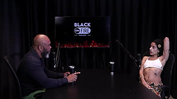 Safada most as tatuagens nos itos depois de falar que valoriza suas quenas conquistas gosta de enfiar o dedo no cu de tapas refere boquete bibi houni watch sheer red