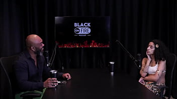 Safada most as tatuagens nos itos depois de falar que valoriza suas quenas conquistas gosta de enfiar o dedo no cu de tapas refere boquete bibi houni watch sheer red