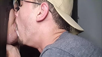 Pauzudo Grosso Me Dando Leite Na Cabine Caseira Completo No Red thumbnail