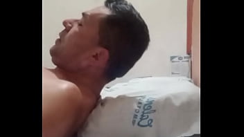 Mi Tío Me Paga Por Sexo thumbnail