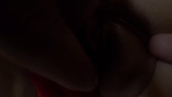 Tienes que mamarle el culo a tu m antes de que vaya al trabajo