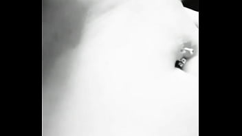 Je t'invite à venir me découvrir d'avantage si tu aimes que je sois coquine