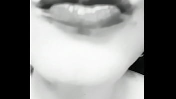 Je t'invite à venir me découvrir d'avantage si tu aimes que je sois coquine