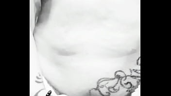 Je t'invite à venir me découvrir d'avantage si tu aimes que je sois coquine