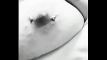 Je t'invite à venir me découvrir d'avantage si tu aimes que je sois coquine