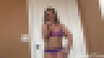 Ballbusting and ball squeezing femdom vids