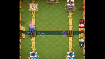 Mi rival me termina chupando mis bolas por no saber jugar