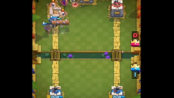 Mi rival me termina chupando mis bolas por no saber jugar