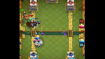 Mi rival me termina chupando mis bolas por no saber jugar