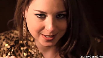 Nice close up shoots of bootylicious sunny lane dildo fucking herself