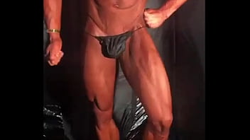 Sarado Bobybuilder Pintando thumbnail