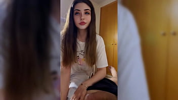 Pov de video chica cute en la habitacion de su hermanastro gordo Pov de video chica cute en la habitacion de su hermanastro gordo