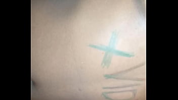 Black babe shaking that ass