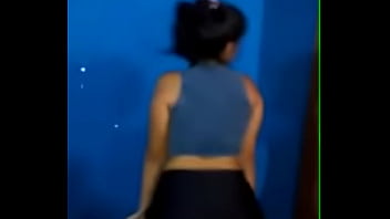 Pendeja argentina moviendo sarpado