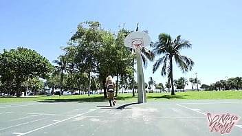 Horny pawg nina kayy gets pussy rammed she takes enzo's bbc