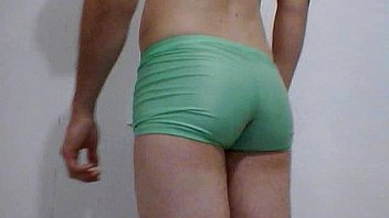 Dildo Grosso Cu Apertadinho thumbnail