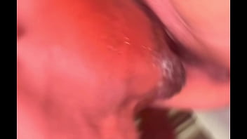 I just fucked my girlfriend’s step mother and made her squirt on her daughters bed
