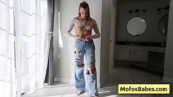 Sensual blonde teenager rub her shaved cunt and get her nipples pinched