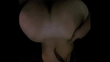 Comendo essa putinha de 4 me dá muito tesão