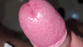 Cazzo enorme sborra sega potente e culo maschile sexy geme e gode in camicia bianca guarda come ti sborro in bocca