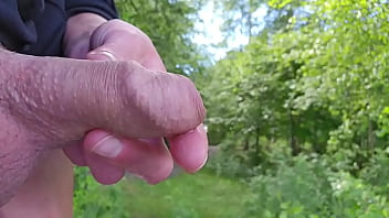 I like hold his dick when pee and make wet my hands and i play with foreskinpee03654593 communitypee peepissplay girls