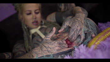 Tattooed babe is hungry for extreme anal play to squirt