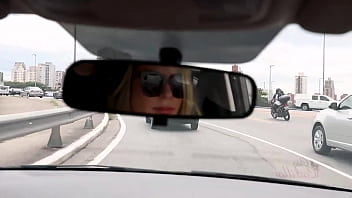 Dei uma carona e fui comida no meio do mato