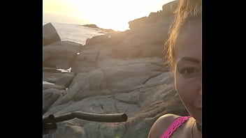 Une partie de pêche s annoncé un show au bord de la mer humm quelle bonne