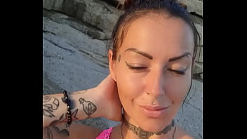 Une partie de pêche s annoncé un show au bord de la mer humm quelle bonne