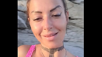 Une partie de pêche s annoncé un show au bord de la mer humm quelle bonne