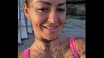 Une partie de pêche s annoncé un show au bord de la mer humm quelle bonne