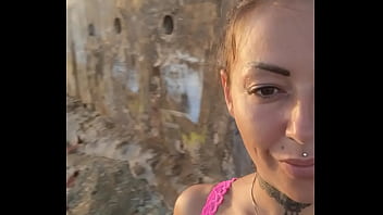 Une partie de pêche s annoncé un show au bord de la mer humm quelle bonne Une partie de pêche s annoncé un show au bord de la mer humm quelle bonne