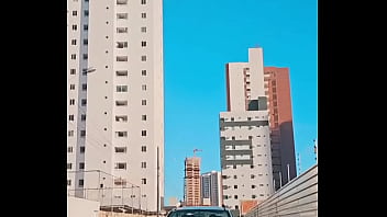 Milahot trocando de roupa para academia