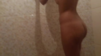 Come take a bath with jade cristal