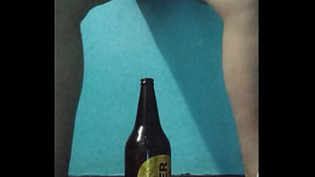 I masturbate richly with a bottle my rich vaginal juices