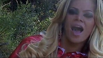 Camilla Carvalho 02 • Transexluxurycom thumbnail