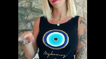 Hello la team allez on est parti pour la suite de mes aventures à mykonos de