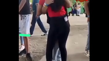 Bisneras moviéndose