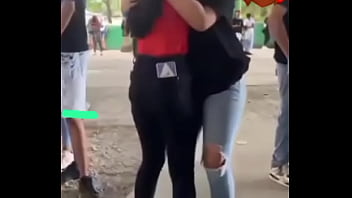 Bisneras moviéndose