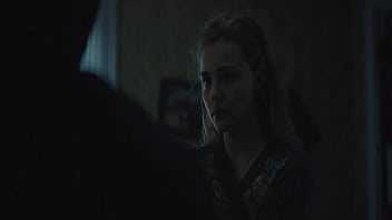 Chloë grace moretz embarazada sexy en película