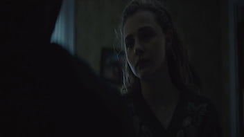 Chloë grace moretz embarazada sexy en película