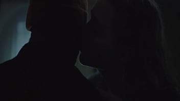 Chloë grace moretz embarazada sexy en película